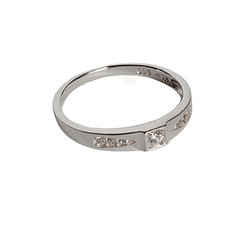 Fingerring mit Kristall