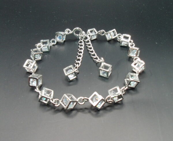 Armband mit Quadern