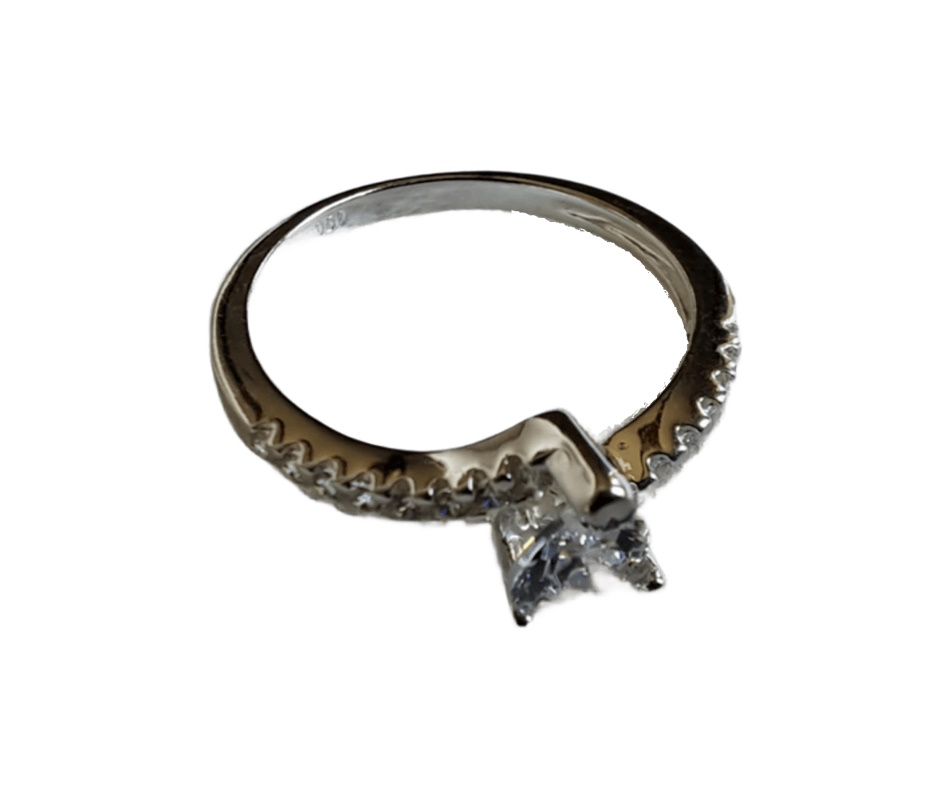 Fingerring mit Herzkristall