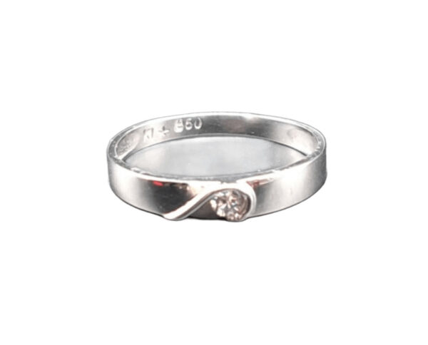 Fingerring mit Kristall