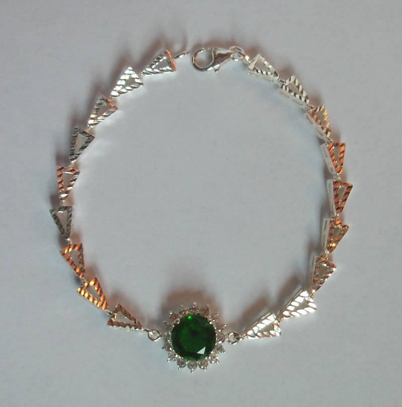 Armband mit Schmuckstein