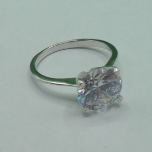 Fingerring mit Kristall