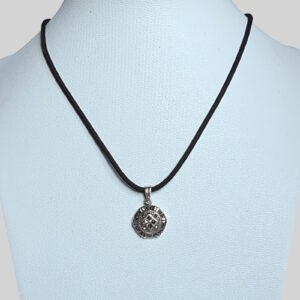 Halskette mit Medaillon