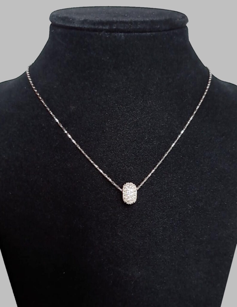 Halskette mit Ringanhänger