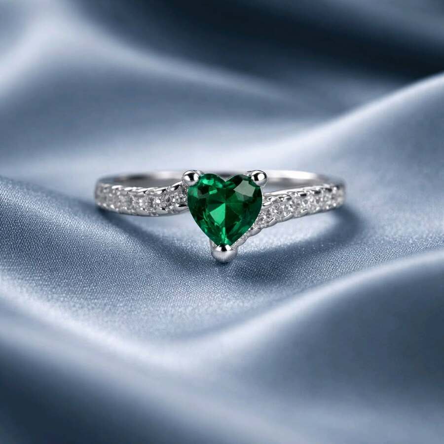 Fingerring mit Herzkristall