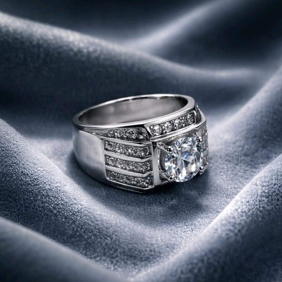 Fingerring mit Krone