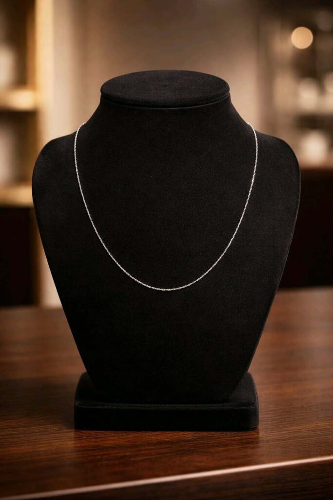 Halskette mit Kuboktaeder