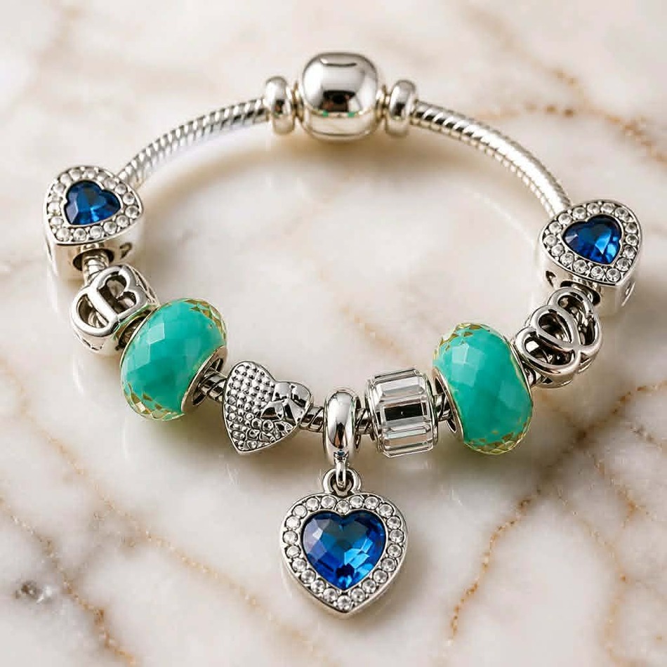 Armband mit Charm