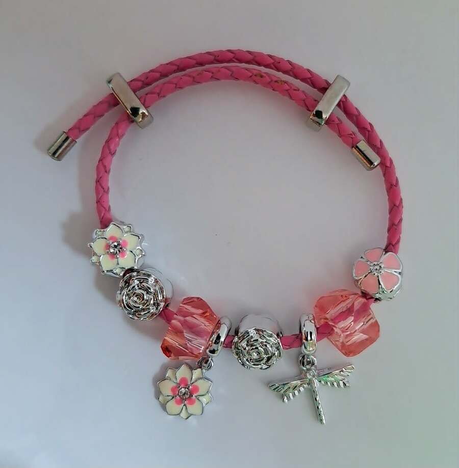 Armband mit Charm