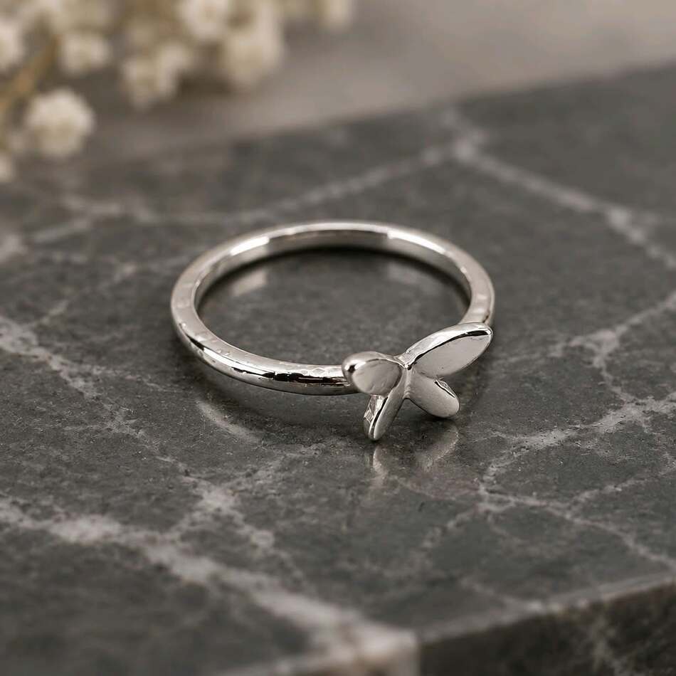 Fingerring mit Schmetterling