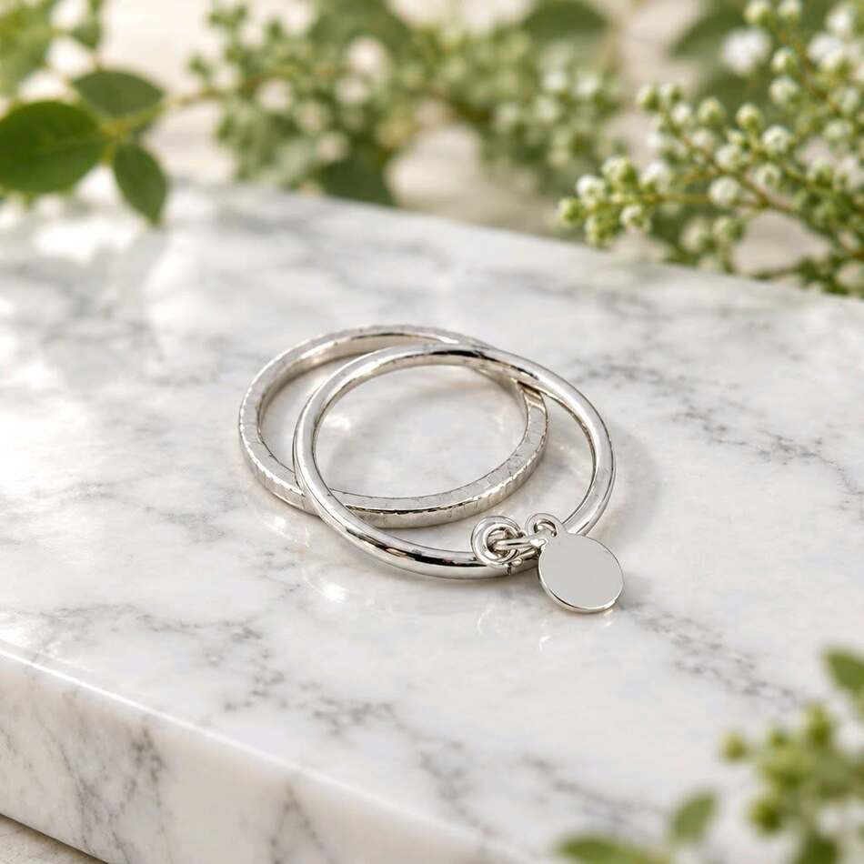 Fingerring mit Plättchen